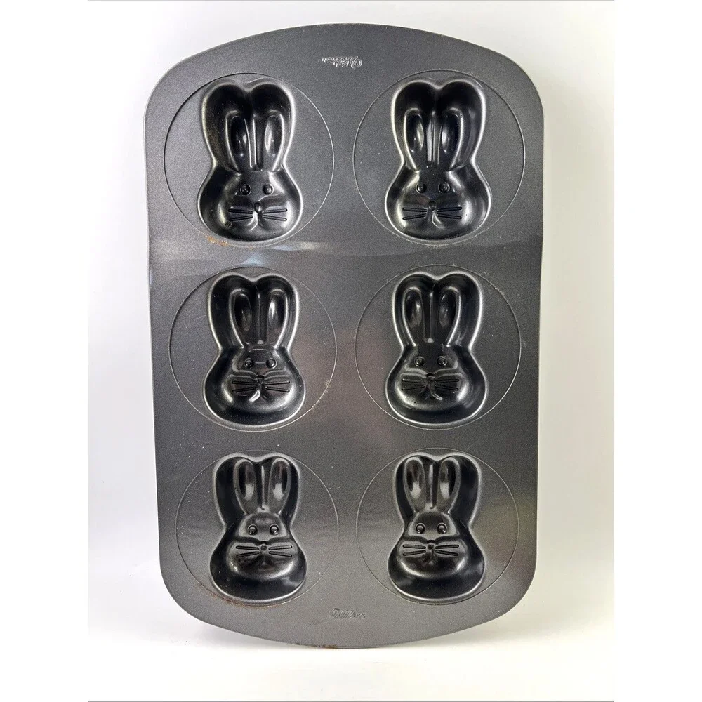 Wilton 3D Easter Baking Pan 6 Bunny's Heads